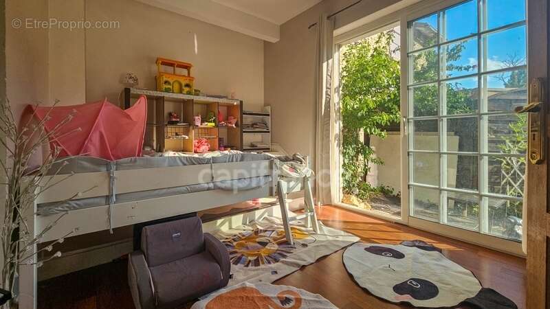 Appartement à FONTAINE-LA-RIVIERE