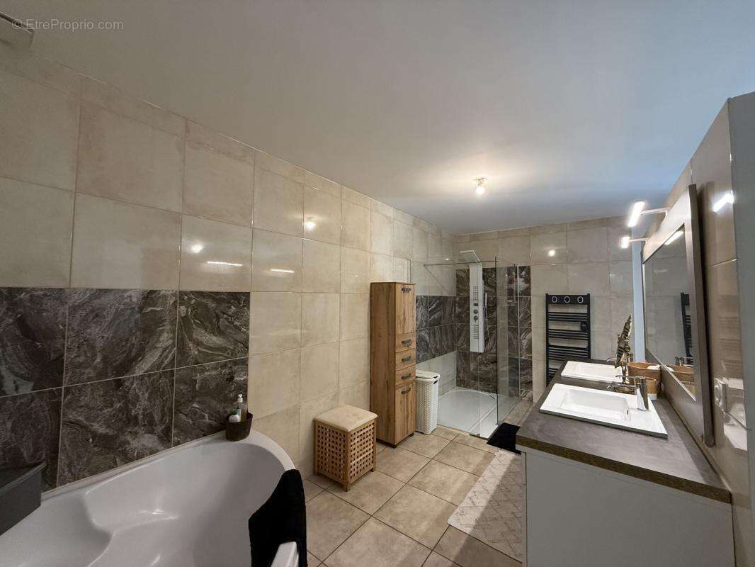 Maison à SAINT-CYPRIEN