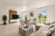 Maison à PEROY-LES-GOMBRIES