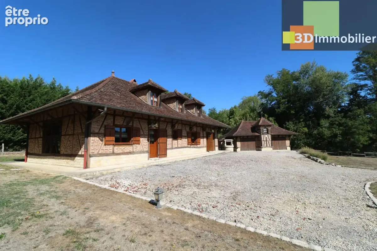 Maison 8 pièces 202 m² à vendre à Saint-Germain-Du-Bois (71330) - photo 4