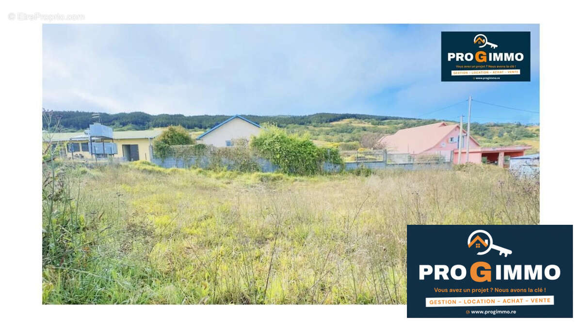 Terrain à LE TAMPON