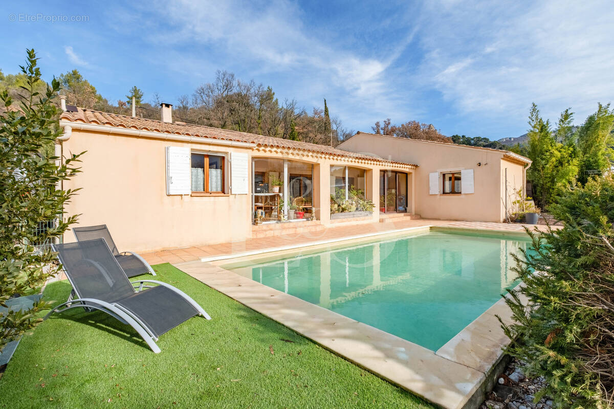 Maison à BUIS-LES-BARONNIES