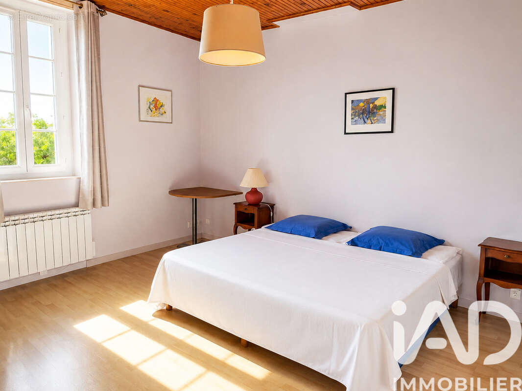 Maison 198 m² à Saint-Elix-Le-Chateau  - photo 8