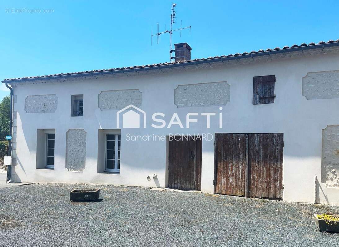 Maison 105 m² à Semussac  - photo 2