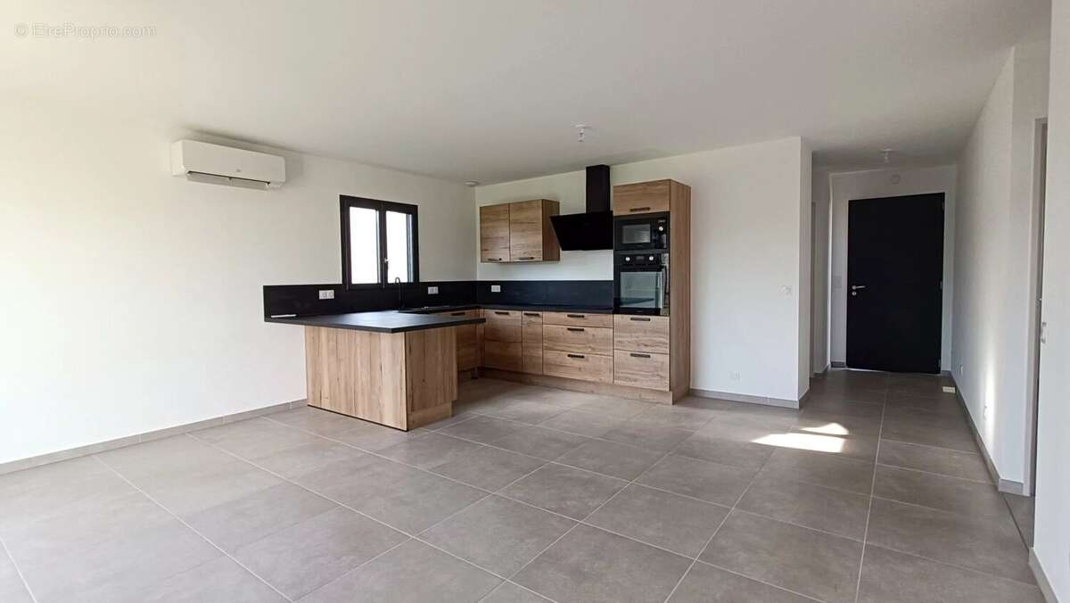 Maison à NEUVILLE-DE-POITOU