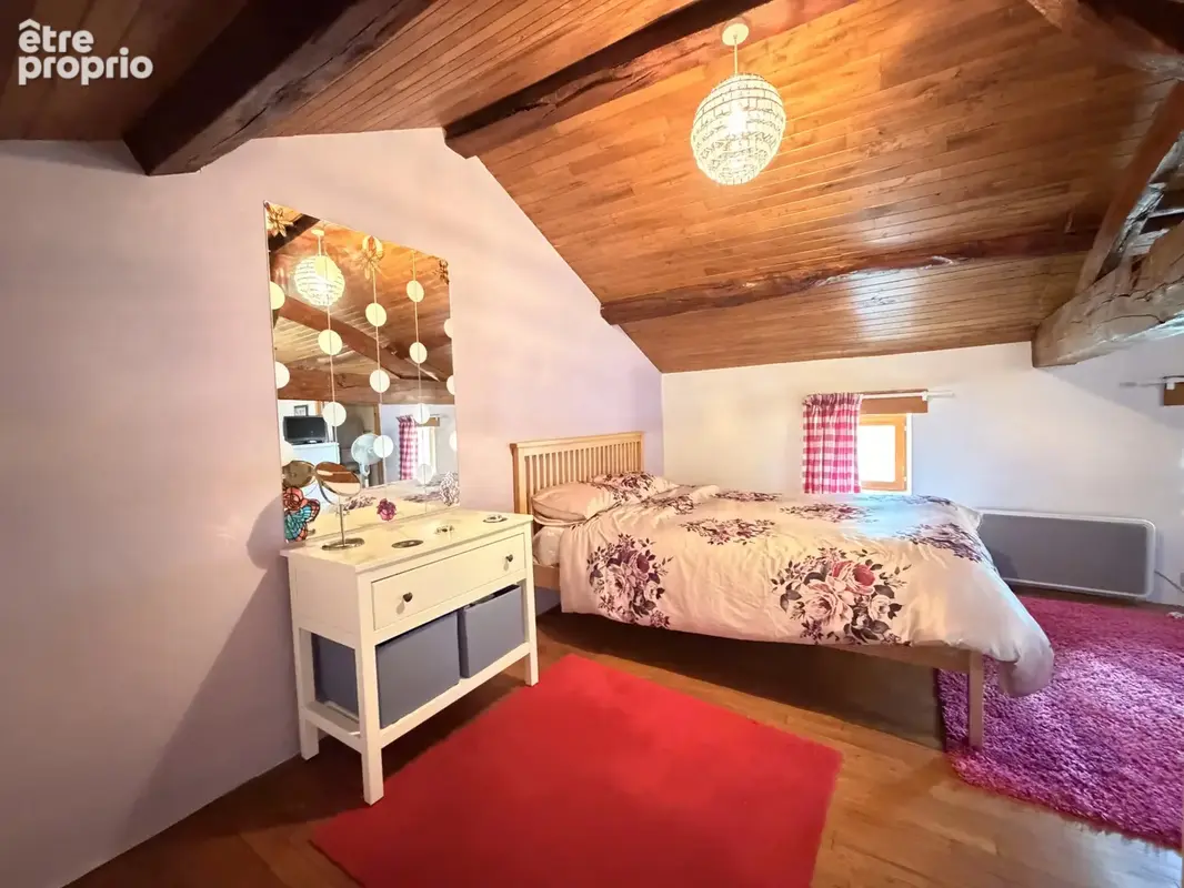Charmante maison de campagne avec vue sur la vallée et jardin de plus de 800 m² - photo 8