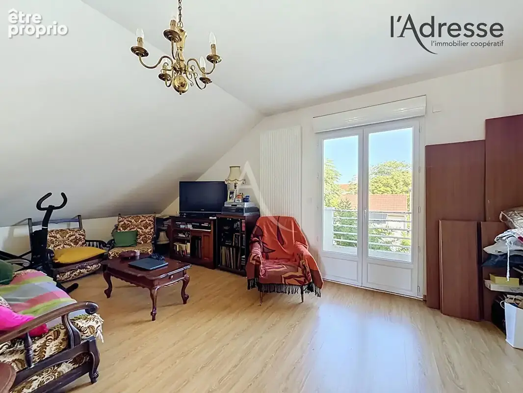 SURESNES MONT-VALÉRIEN  - Meulière de 161m² Carrez 6 pièces avec parcelle de 227m² - photo 10