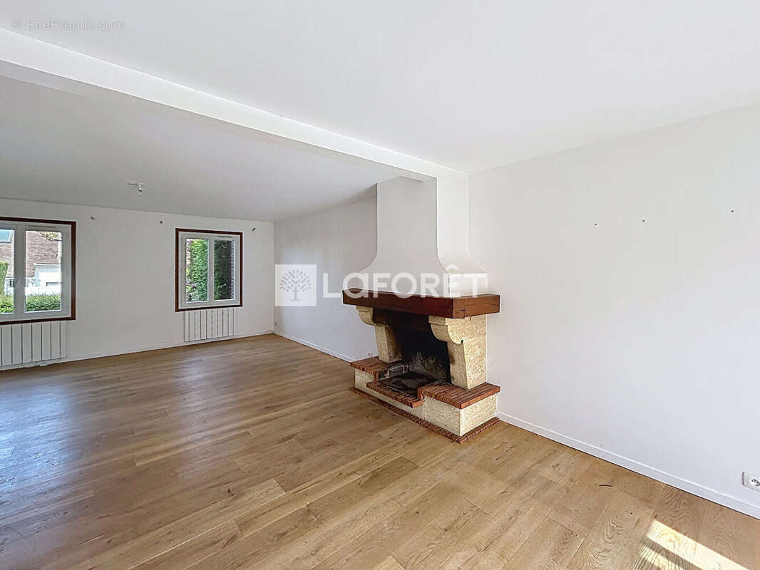 Maison familiale centre Orgeval 7 pièce(s) 164 m2 - photo 4