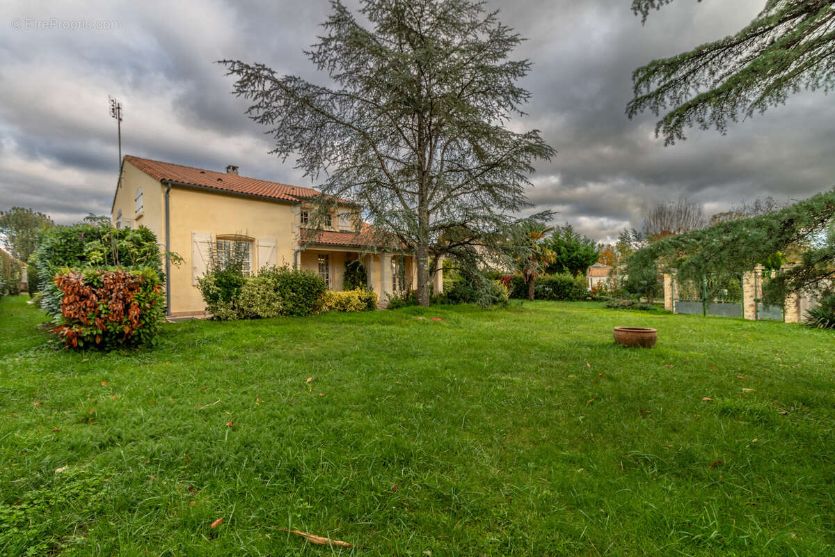 Maison à LA CHAPELLE-DES-POTS