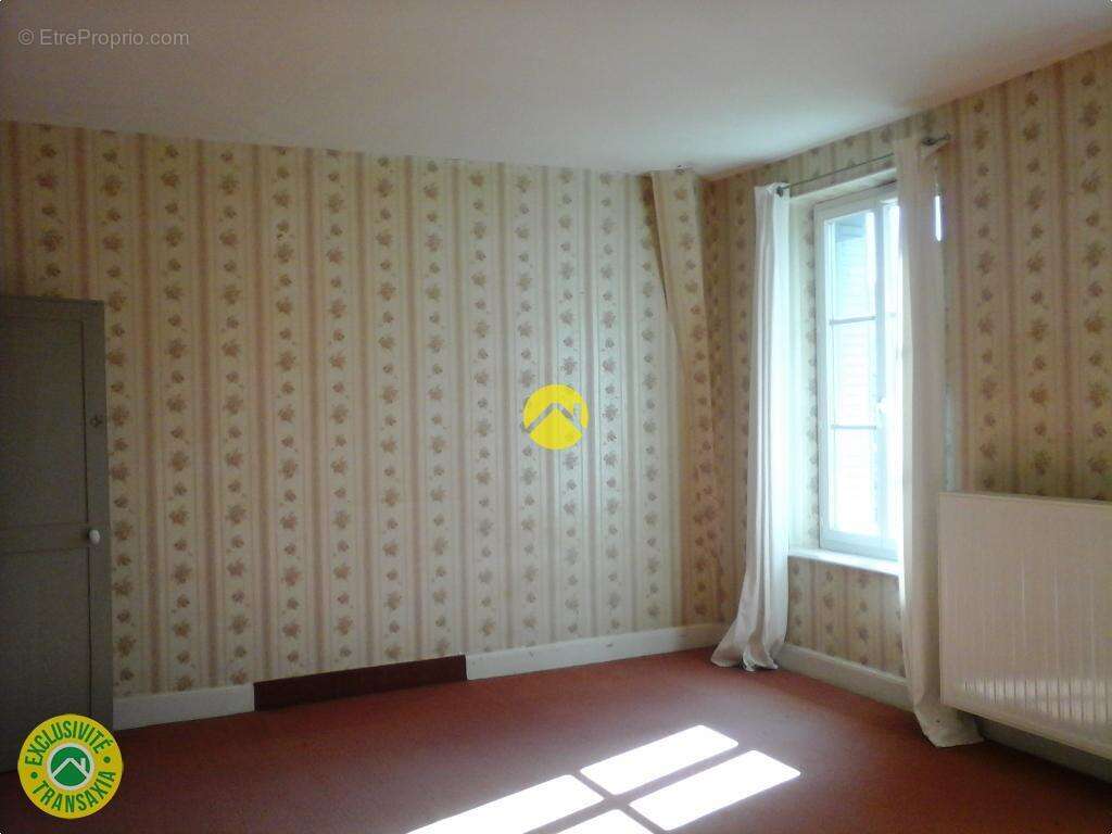 Maison à LURCY-LEVIS