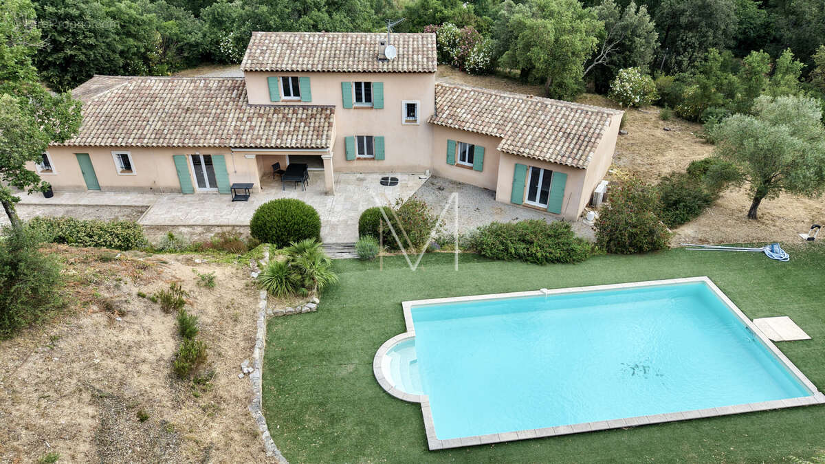 Maison à PLAN-DE-LA-TOUR