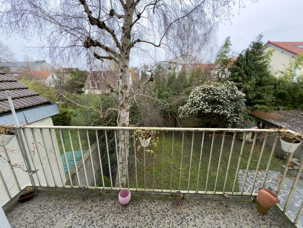 Appartement à LES PAVILLONS-SOUS-BOIS