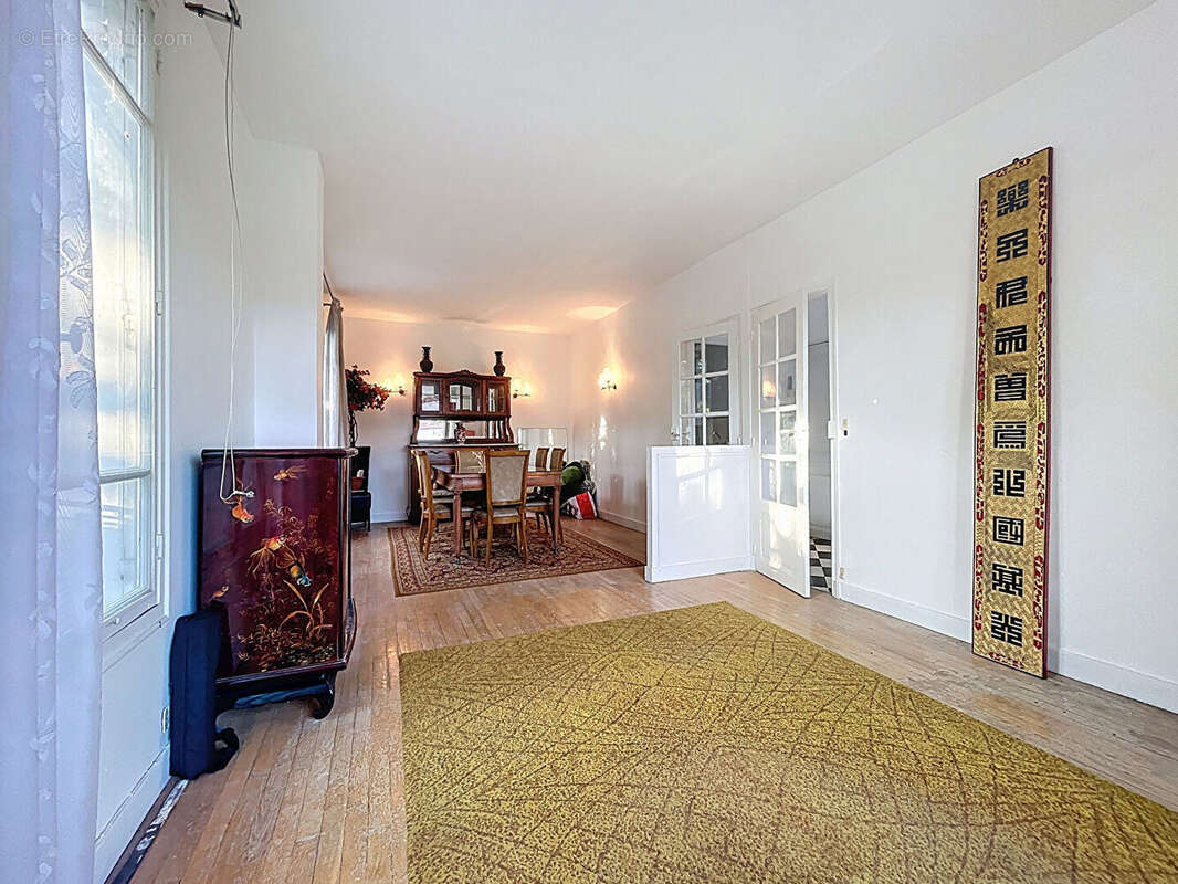 Maison à SAINT-MAUR-DES-FOSSES