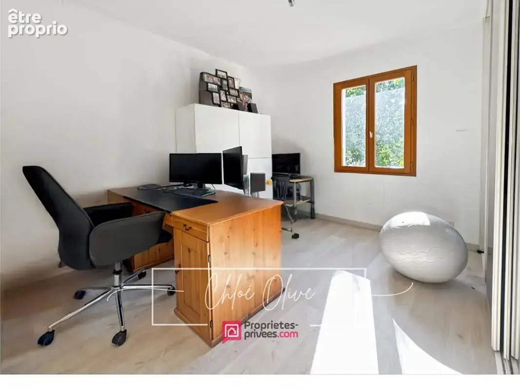 Maison familiale 310 m² , piscine- vue dégagée , crécy-la-chapelle - photo 10