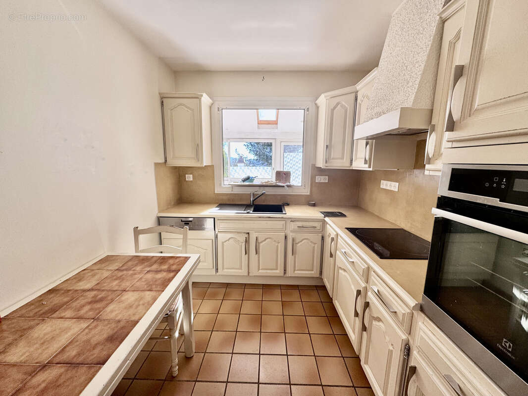 Maison à SOLLIES-VILLE