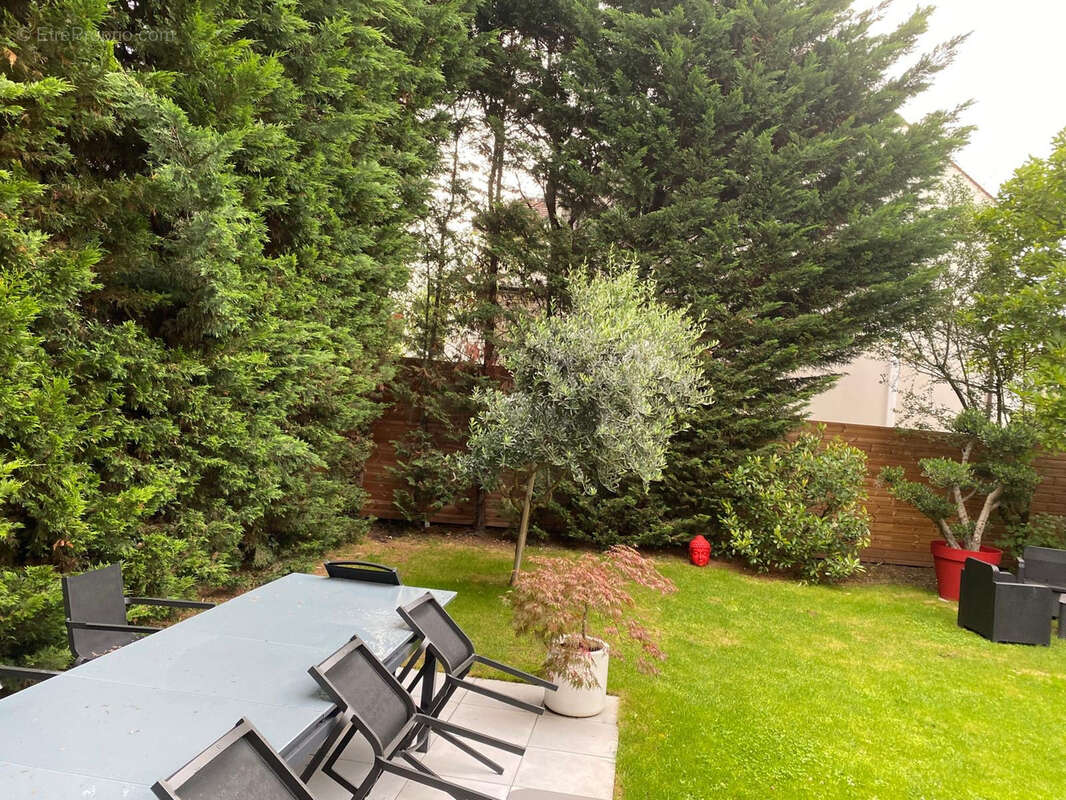 Maison à BRY-SUR-MARNE