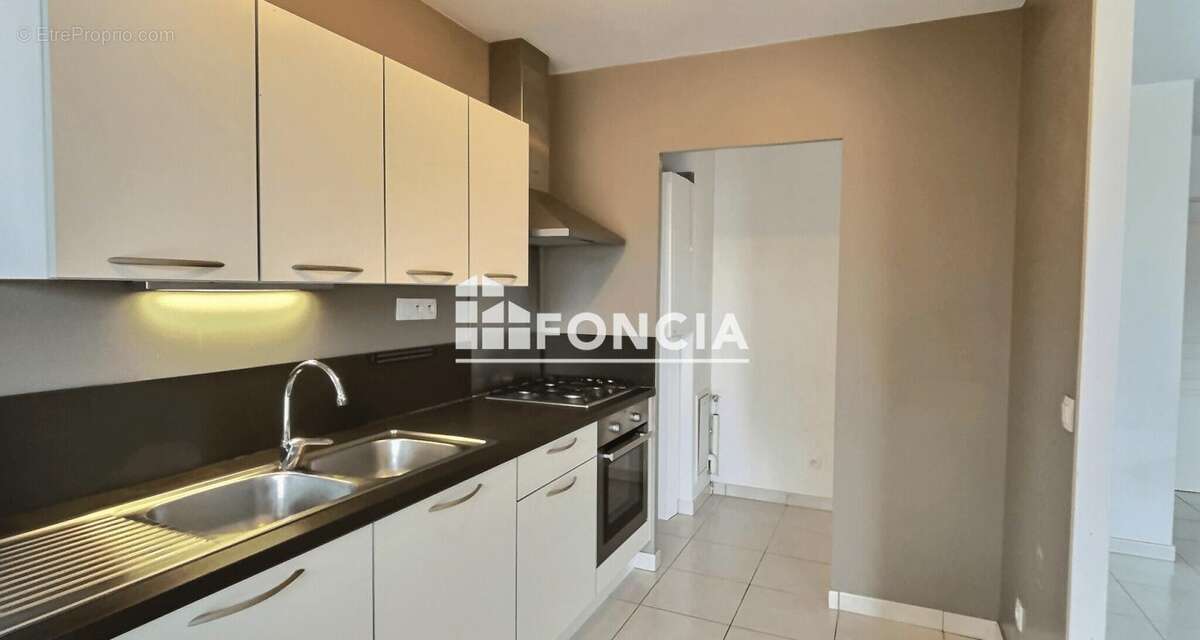 Appartement à CRAPONNE