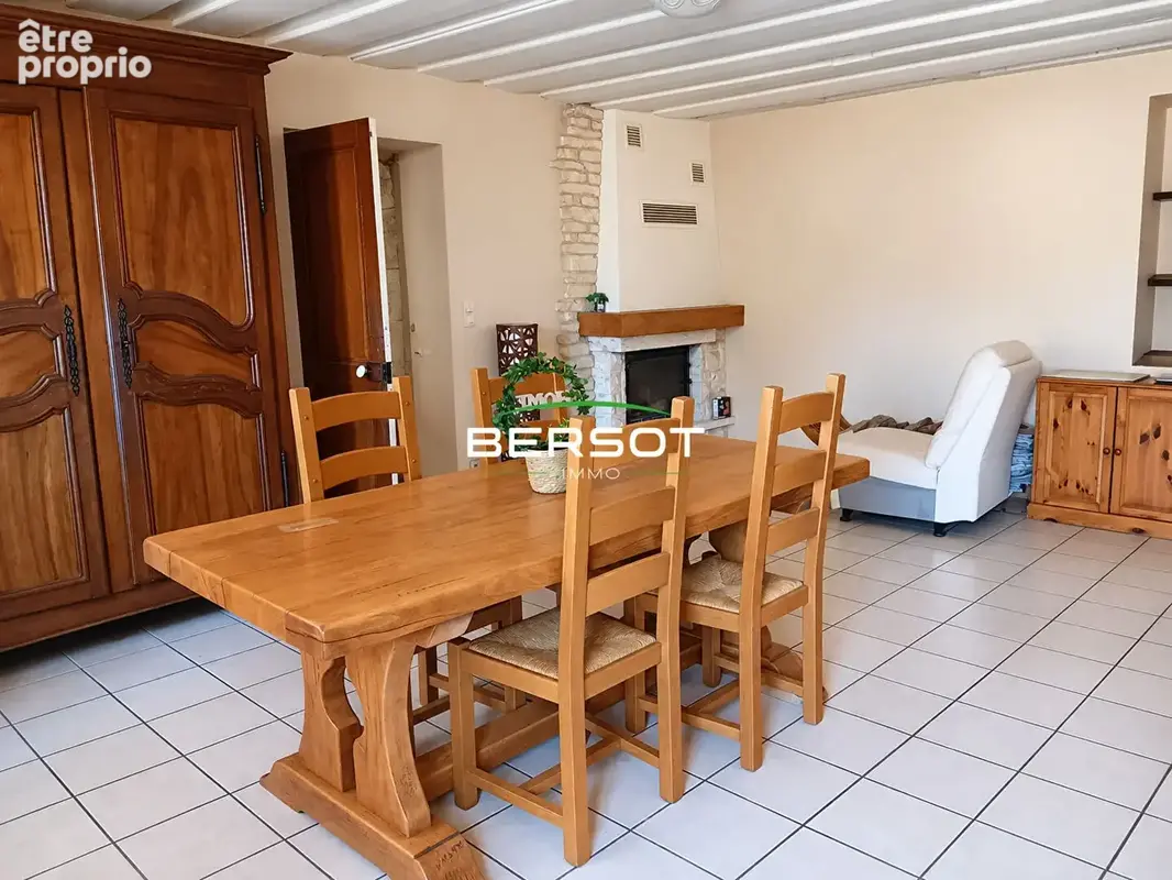 Maison rare et atypique avec un terrain de 2 339 m² - FORT POTENTIEL ! - photo 3