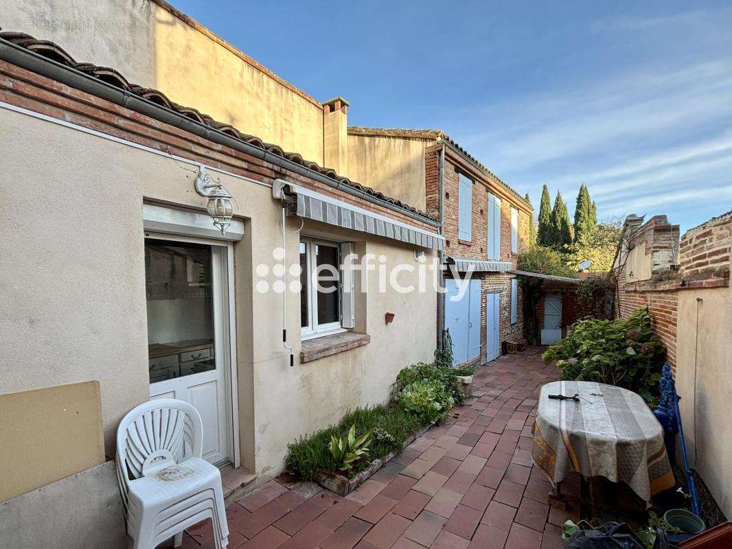 Maison à CASTELNAU-D&#039;ESTRETEFONDS