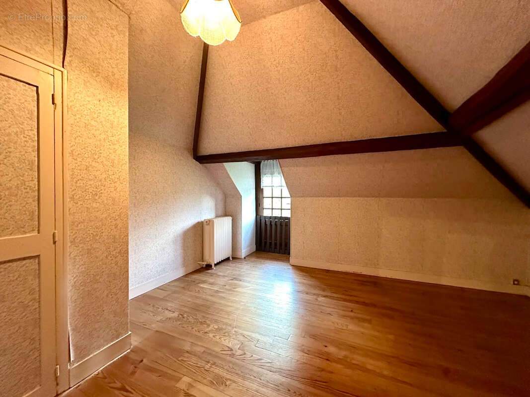 Maison à AUZOUVILLE-SUR-RY