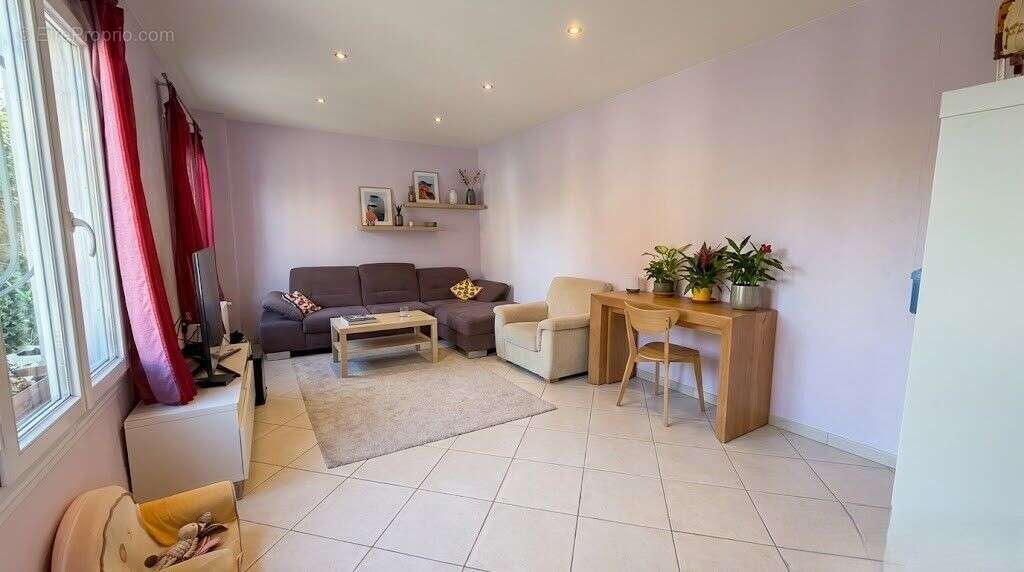 Maison à NEUILLY-PLAISANCE