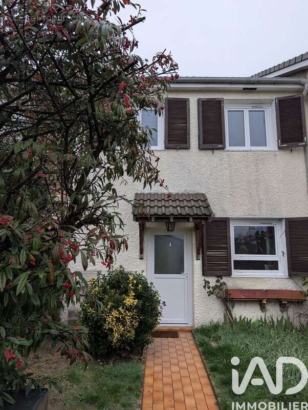 Photo 2 - Maison à SAINT-GERMAIN-LES-CORBEIL
