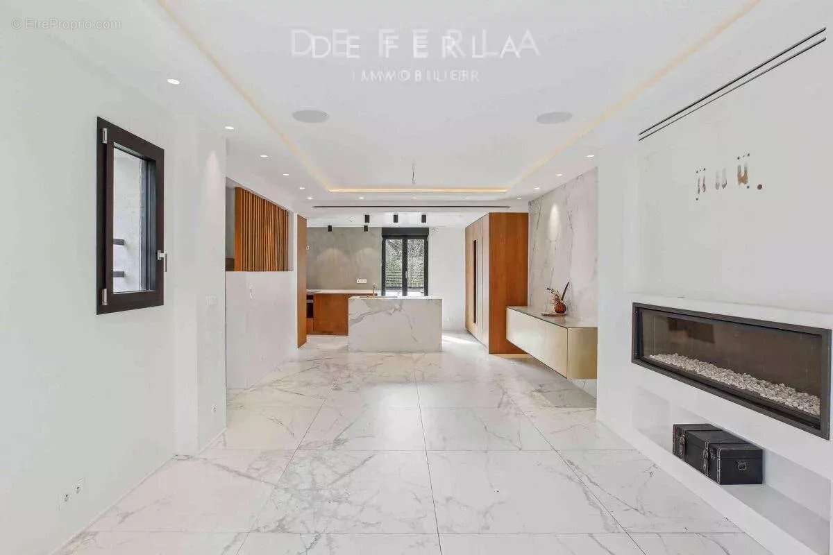 Maison à SAINT-MAUR-DES-FOSSES