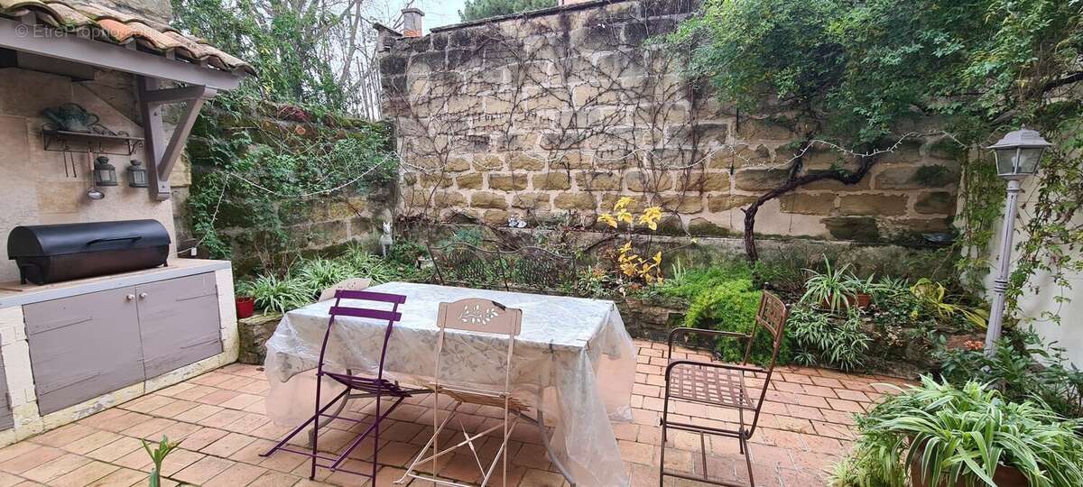 Maison à SAINT-QUENTIN-LA-POTERIE