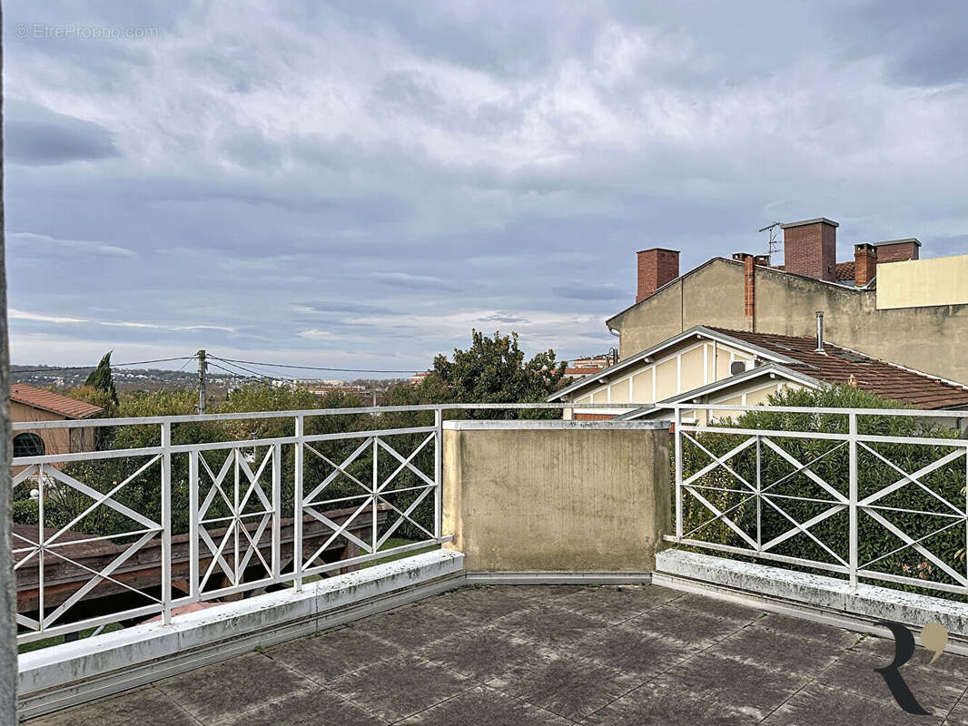 Toulouse, Cote Pavée / Maison T6 de charme 153 m² avec garage et jardin ! - photo 16