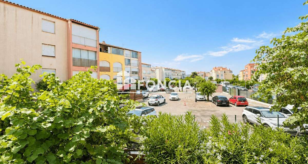 Quartier du Môle - 200 mètres de la plage – T2 traversant avec parking privatif - photo 9