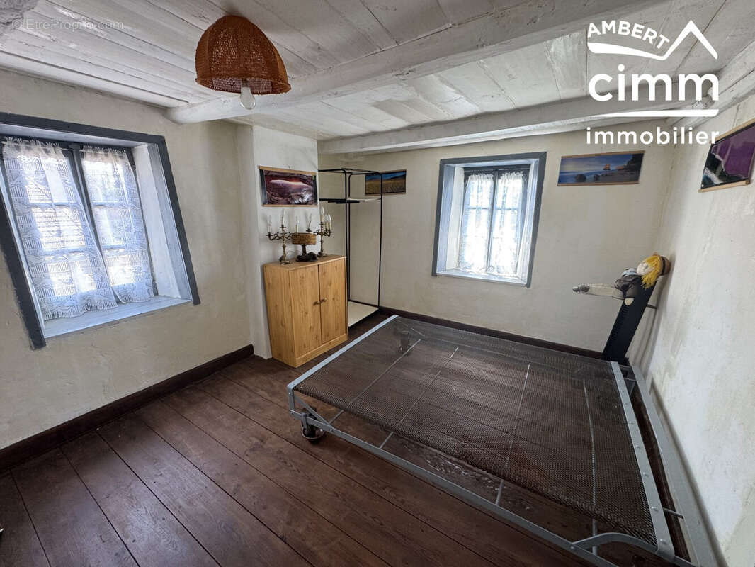 Maison à CHAUMONT-LE-BOURG