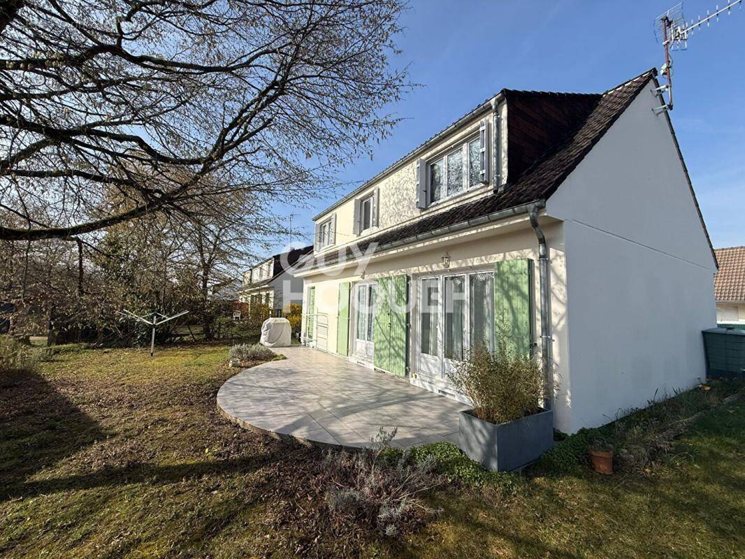 Maison à LACROIX-SAINT-OUEN