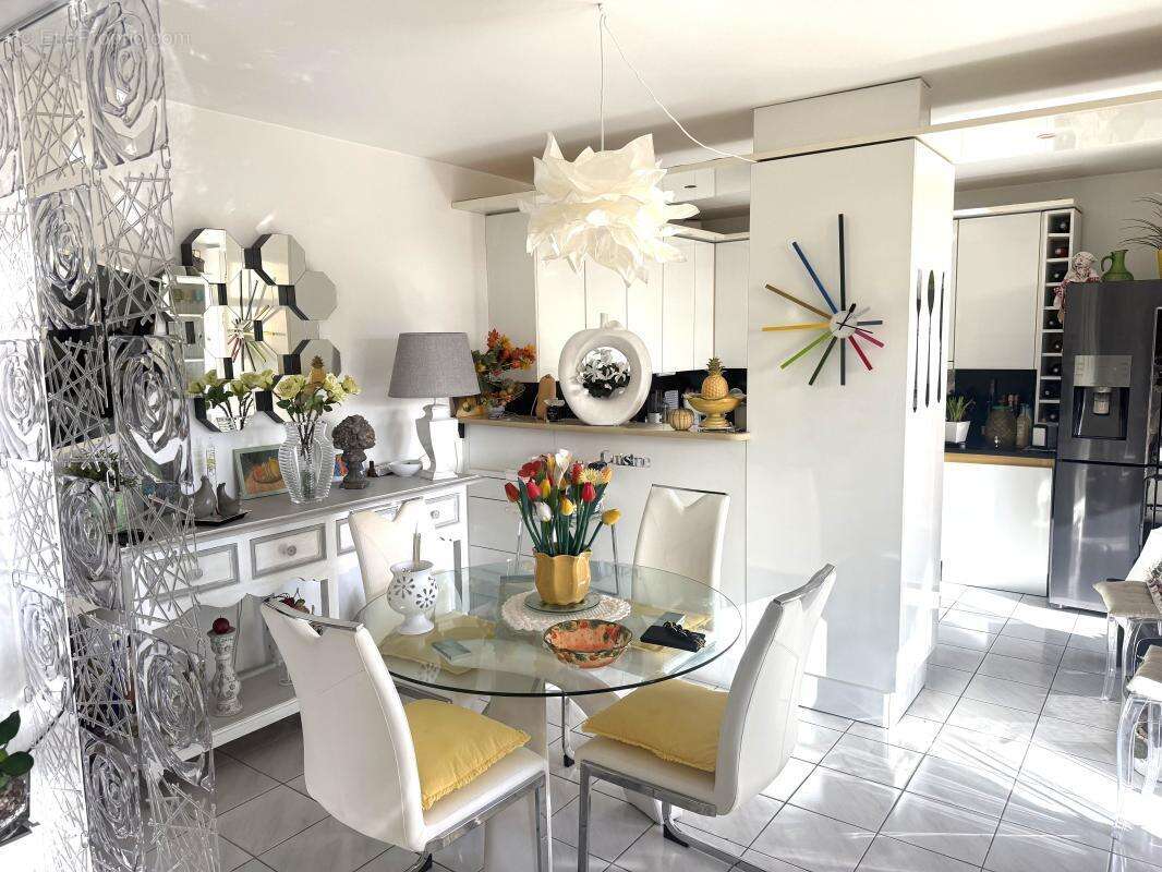 Appartement à L'ISLE-SUR-LA-SORGUE