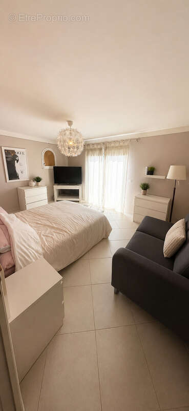 Maison à ROQUEBRUNE-SUR-ARGENS