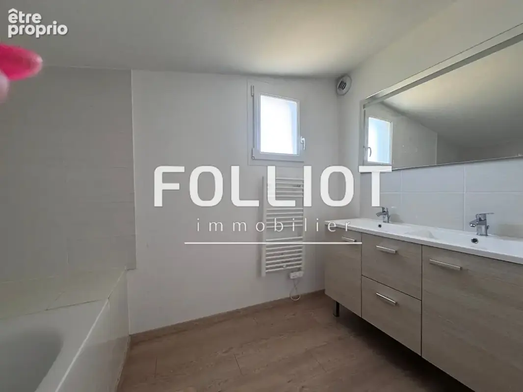 Entre mer & terre, maison spacieuse à vendre à Gratot avec vie de plain pied - Un véritable havre de paix ! - photo 9