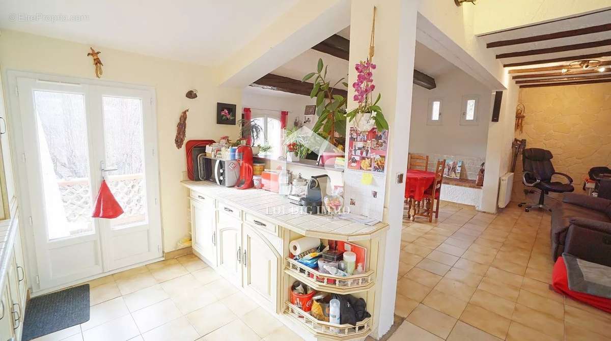 Maison à GREOLIERES