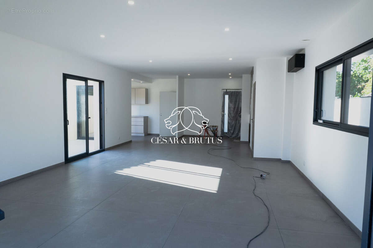 Maison 112 m² à Venissieux  - photo 3