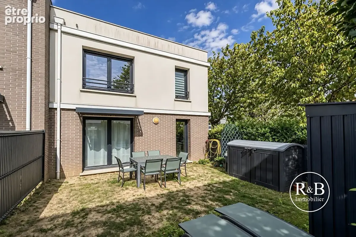 Photo Maison à Villepreux au prix de 412 000€