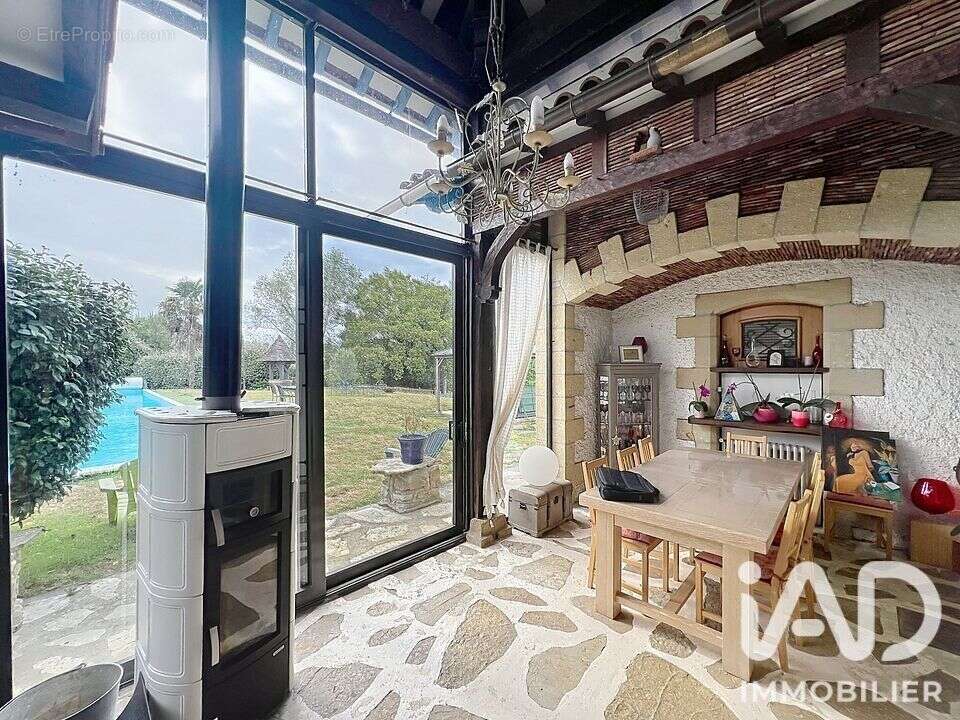 Maison 165 m² à Aurensan  - photo 4