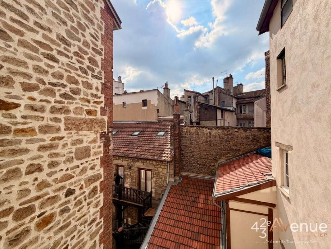 Appartement à SAINT-ETIENNE