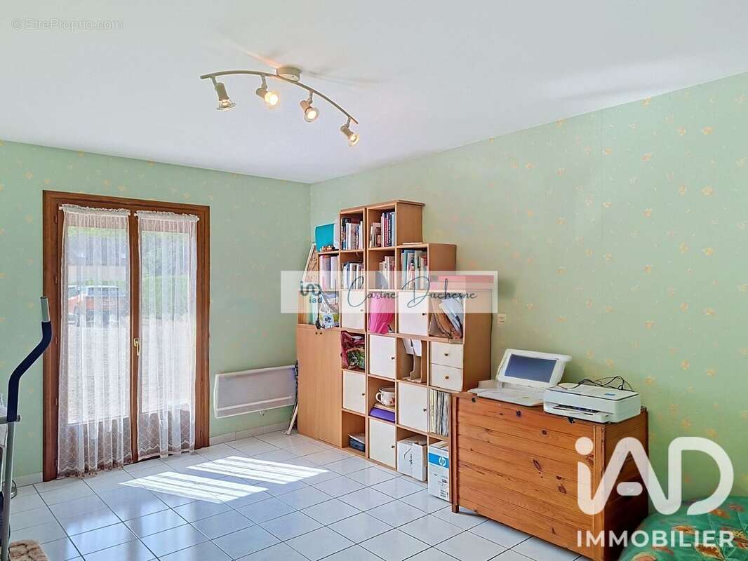 Maison 143 m² à Sainte-Colombe  - photo 9