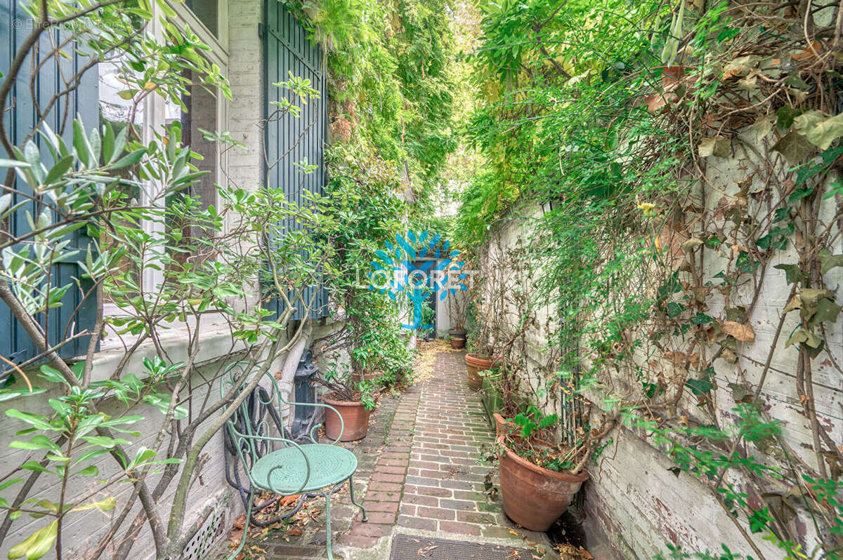 Maison à NEUILLY-SUR-SEINE