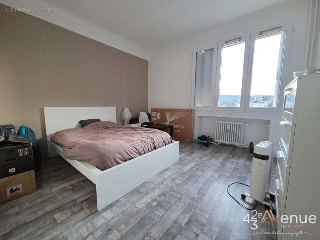 Appartement à SAINT-ETIENNE