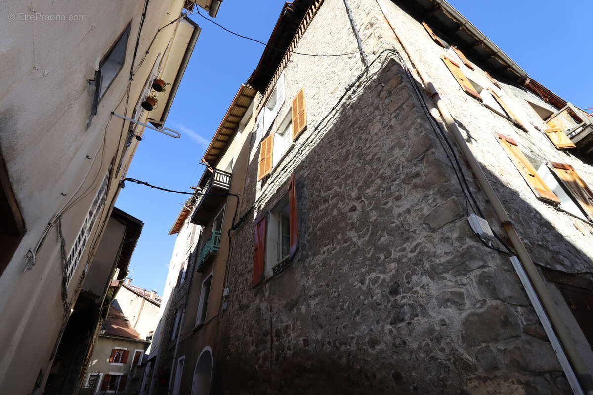 Maison à COLMARS