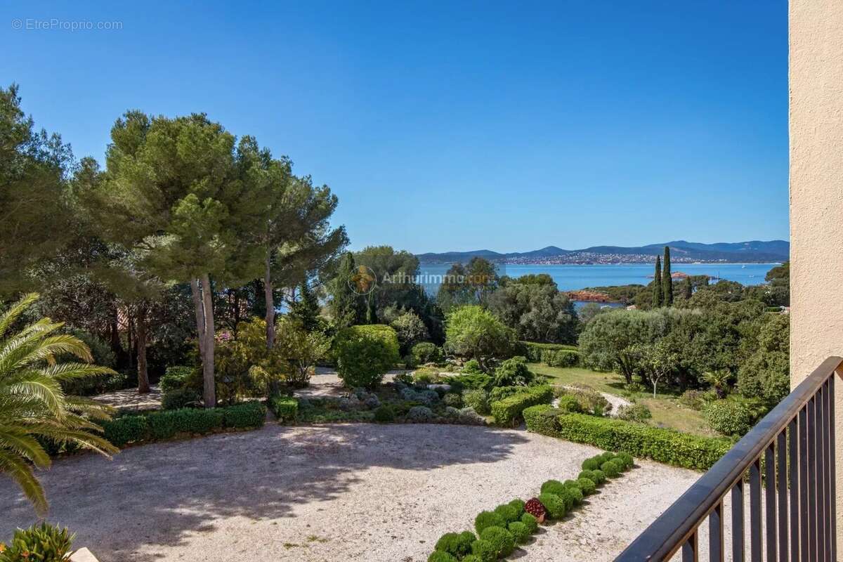 Appartement à SAINT-RAPHAEL