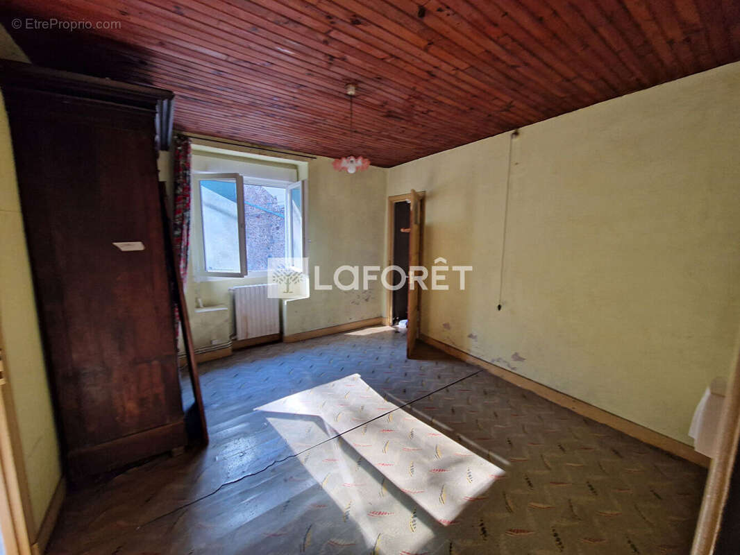 Maison à LE MONASTERE