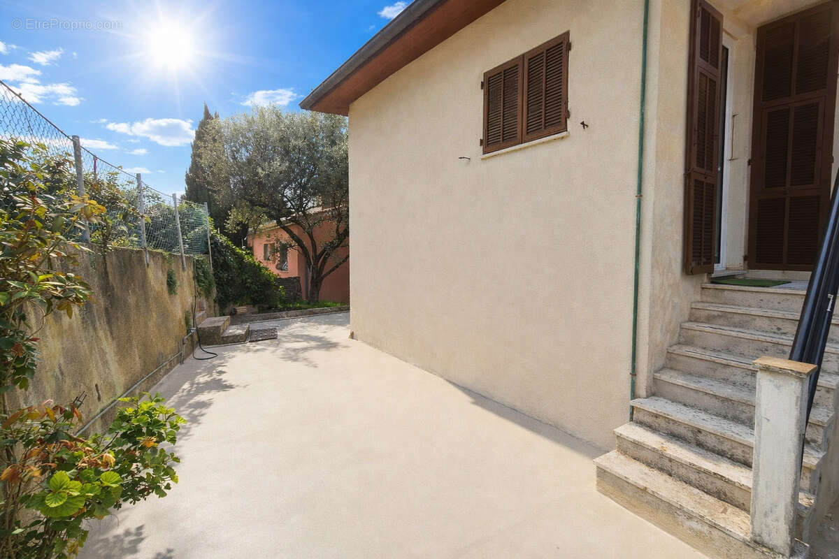 Appartement à MENTON