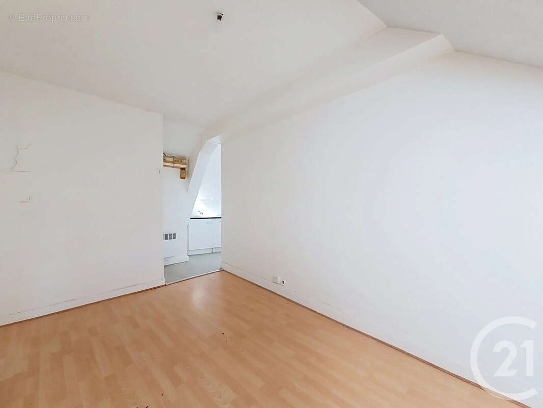 Appartement 30 m² à La Ferte-Gaucher  - photo 4