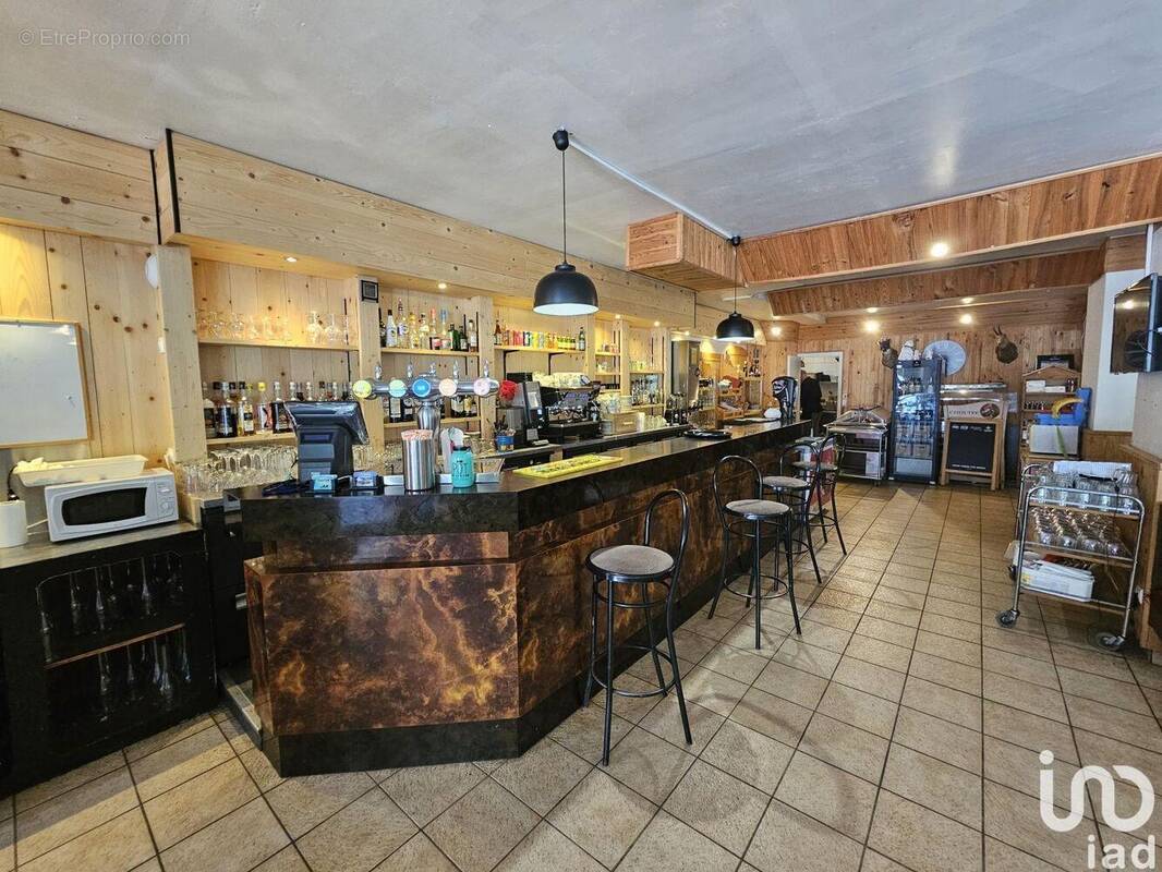 Photo 1 - Commerce à REALLON