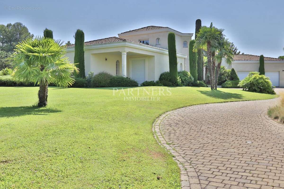 Maison à AIX-EN-PROVENCE